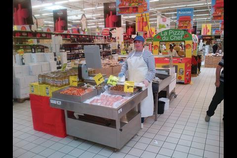 The principal point of the Auchan store in Calais is its food offer.